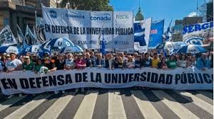 Las universidades públicas comienzan una semana de protestas que complica el inicio de clases por la cuestión salarial