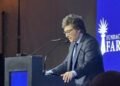 Javier Milei utiliza la Fundación Faro para mostrar unidad y respaldar a Manuel Adorni en un contexto de crisis política