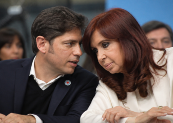 Axel Kicillof se pronuncia sobre Cristina Fernández a un año de su condena: ‘Es inocente y está injustamente detenida’
