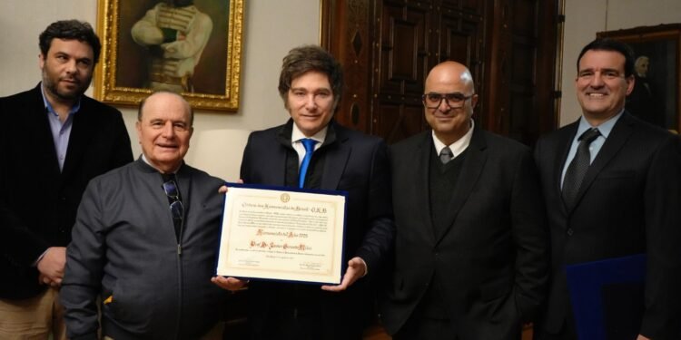 Javier Milei recibió distinción en Madrid y defendió su gestión económica