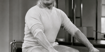 Joseph Pilates y su legado: la conexión entre la condición física y la felicidad