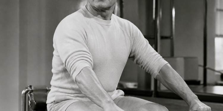 Joseph Pilates y su legado: la conexión entre la condición física y la felicidad