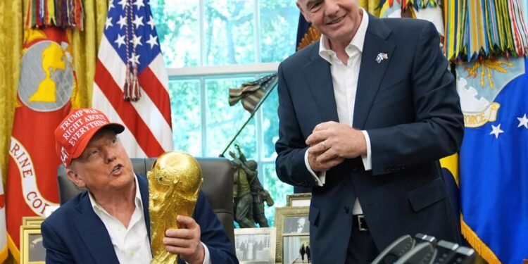 Elogios y alianzas: la relación entre Trump e Infantino