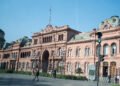 El Gobierno convoca a la mesa política para organizar reformas impulsadas por Milei y confía en la suspensión de las PASO