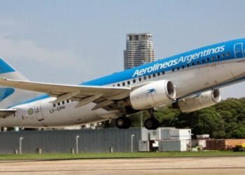 El Gobierno estudia acciones legales para detener el fallo de EE.UU. sobre Aerolíneas