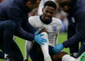 Inglaterra en alerta: lesión de figura durante festejos pone en duda su participación en el Mundial
