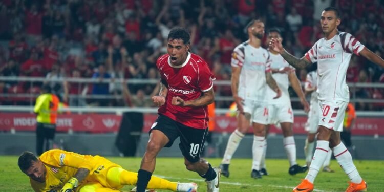 Independiente se enfrenta a Newell’s en el Torneo Clausura: minuto a minuto
