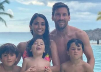 El gesto de Lionel Messi hacia Antonela Roccuzzo en el álbum de fotos de sus vacaciones