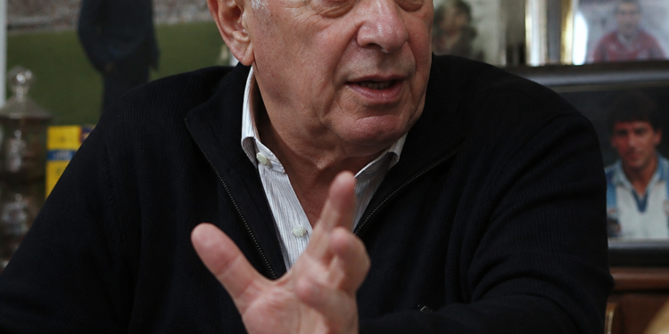 Alfredo Berti habla sin filtros sobre el fútbol y su vida: “Hay muchos técnicos modernos que necesitan dirigir con pañales del cagazo”