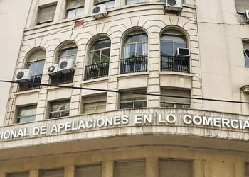 Consumidor halla una piedra en una gaseosa, demanda a la empresa y logra una cuantiosa indemnización