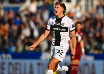 Parma apuesta nuevamente por el talento argentino: venta de Mateo Pellegrino y llegada de David Romero y Thomas De Martis