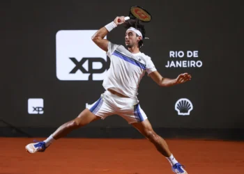 Thiago Tirante se enfrenta a Arthur Fils en búsqueda de las semifinales del Masters 1000 de Cincinnati