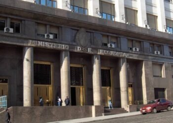 Economía redujo a US$50 millones el cupo del bono AO29 para la licitación de este miércoles