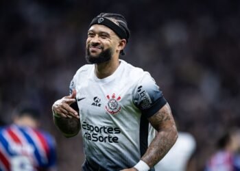 Controversia en Brasil: Corinthians rescindió el contrato de Memphis Depay