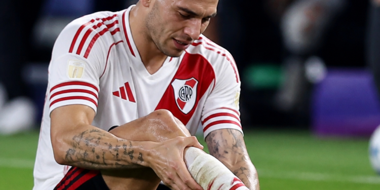 Gonzalo Montiel sufre una lesión y su participación en River es incierta para la Copa Sudamericana