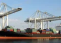 La balanza comercial acumuló un superávit de US$18.249 millones hasta agosto