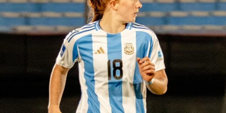 Del fútbol juvenil en Argentina al Inter de Milán: la ascendente carrera de Annika Paz