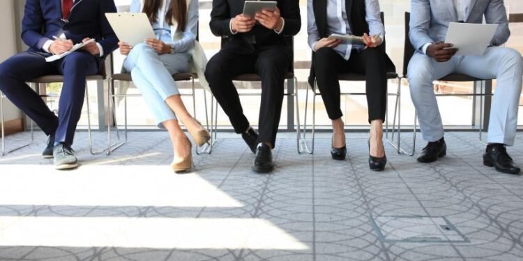 Mejoran las expectativas de empleo para el último trimestre, pero Argentina sigue rezagada frente a la región