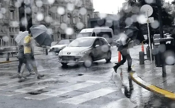 Se anuncian tormentas para la Ciudad y el Gran Buenos Aires desde la madrugada del domingo: seis provincias en alerta