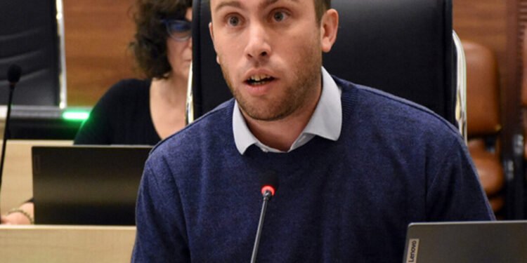 Rosario busca aliviar el endeudamiento de los hogares con créditos de refinanciación a tasa reducida