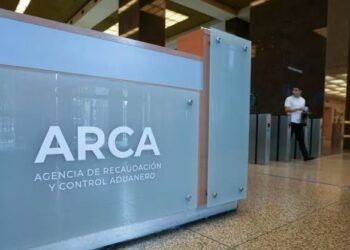 Andrés Velis dejó la conducción de la Aduana y Rodrigo Peydró aparece como posible reemplazante
