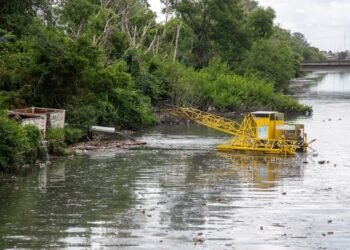 Avanza la limpieza del arroyo Cildañez: retirarán más de 37.000 metros cúbicos de sedimentos