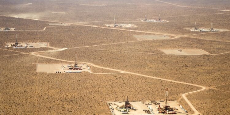 Aprobación de tres proyectos en Vaca Muerta por más de USD 15.400 millones